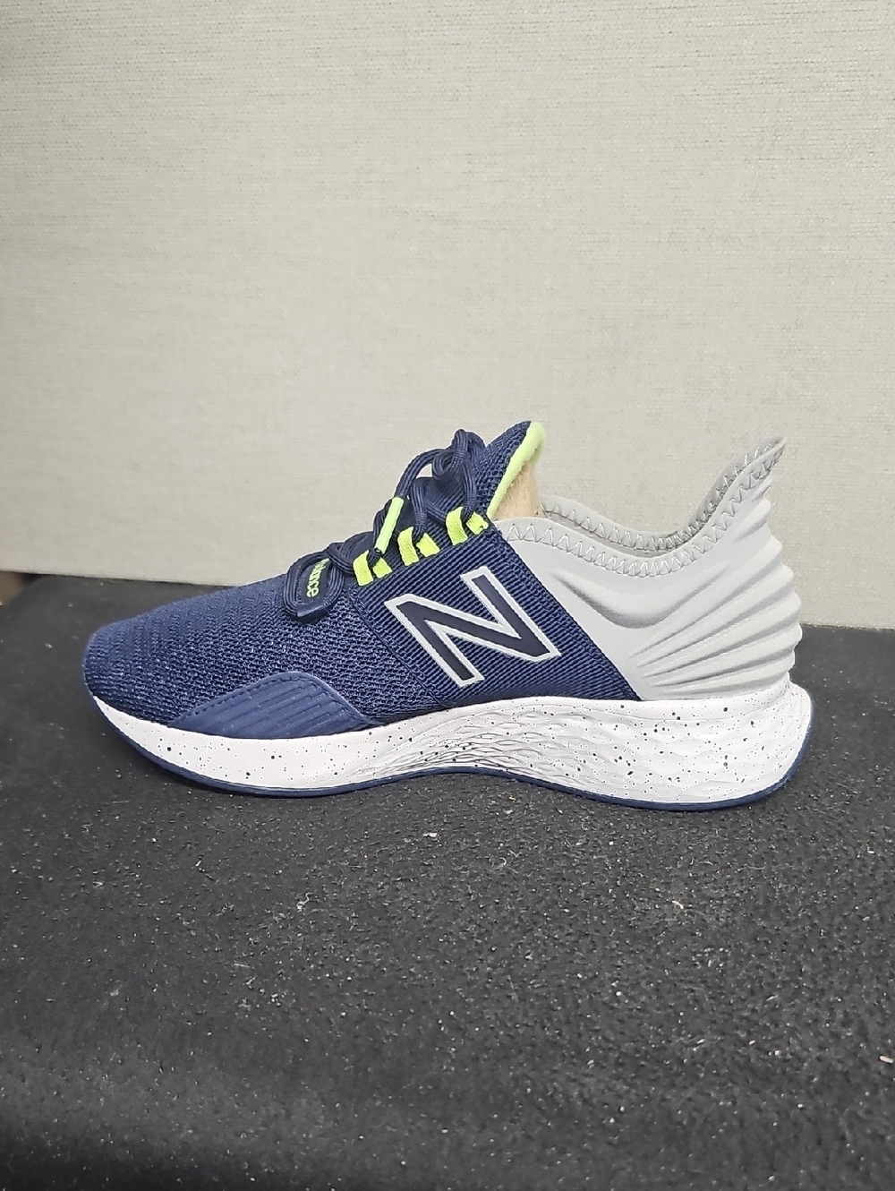 NEW BALANCE FRESH FOAM ROAV WOMENS SNEAKERS BFPM-05-118 - Picture 5 of 10